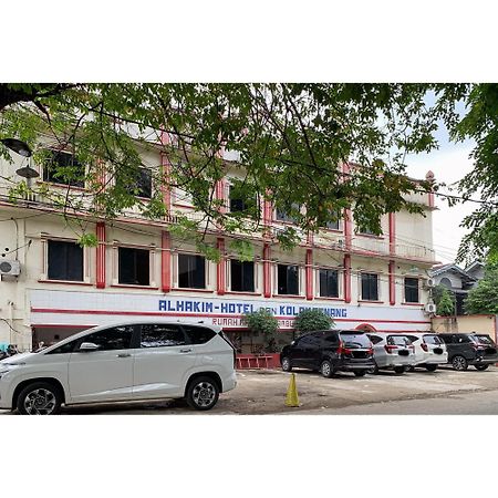 Hotel Al Hakim Syariah Redpartner Bekasi Luaran gambar