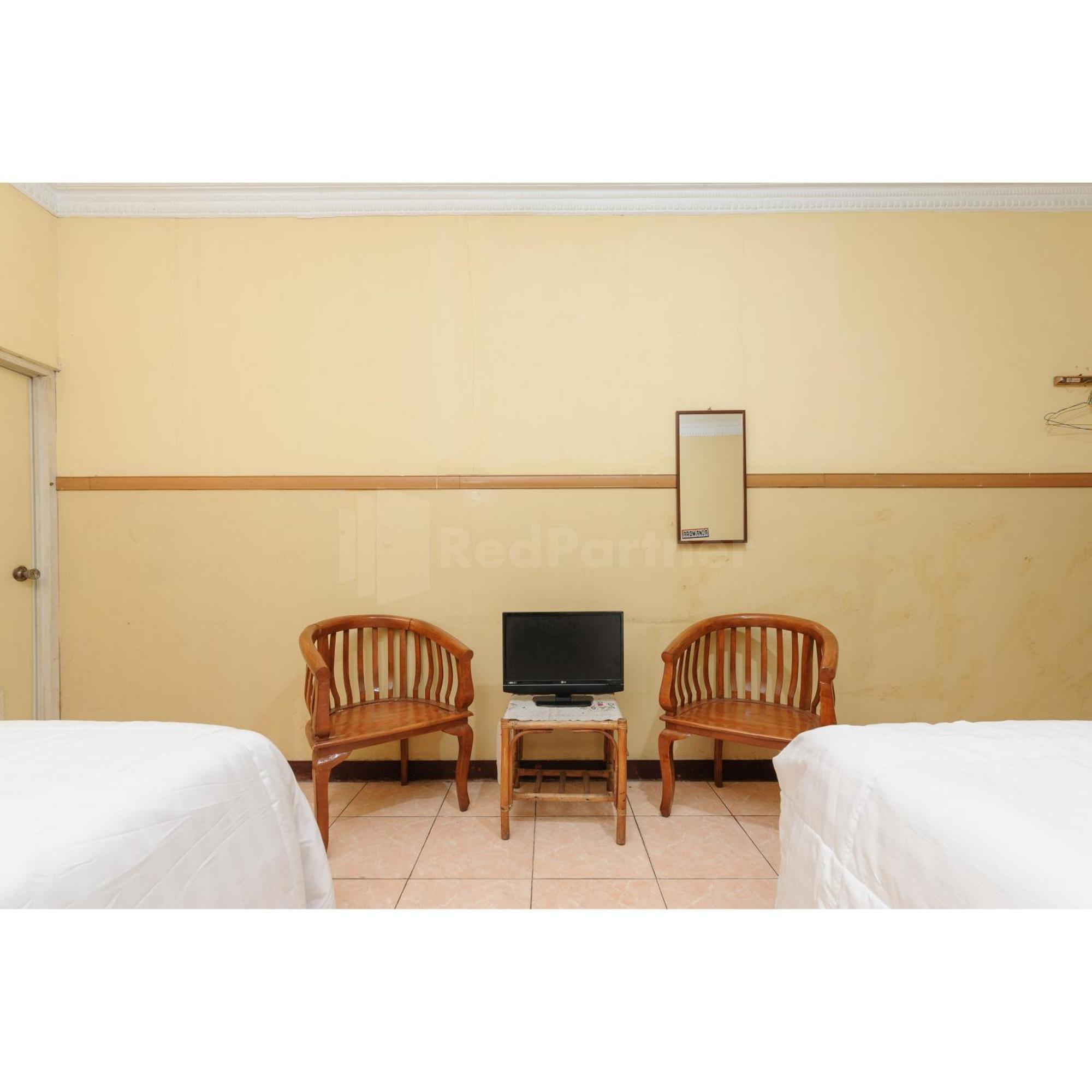 Hotel Al Hakim Syariah Redpartner Bekasi Luaran gambar